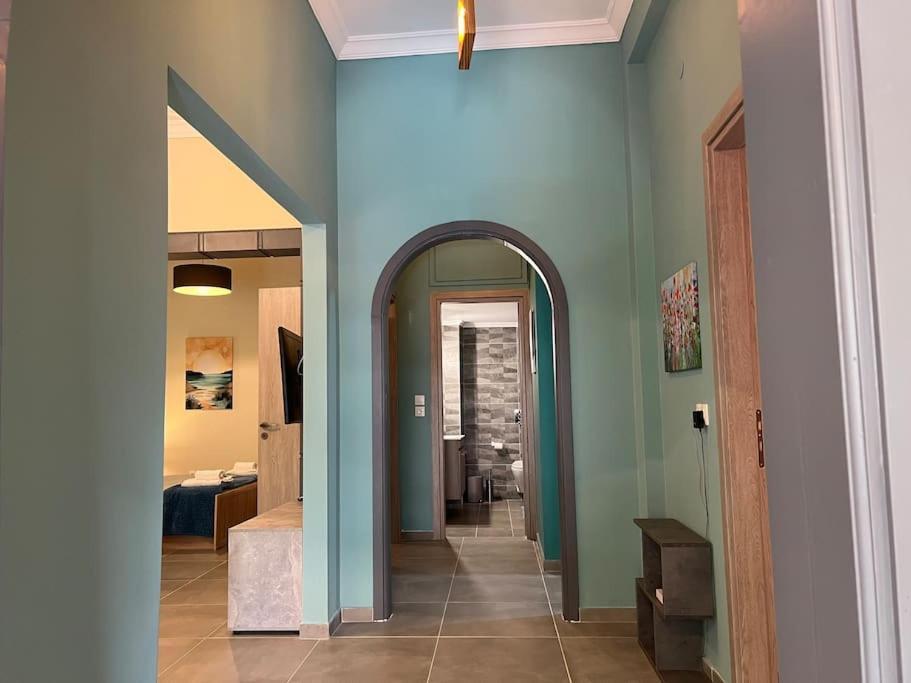 Spacious And Beautiful House 피레아스 외부 사진