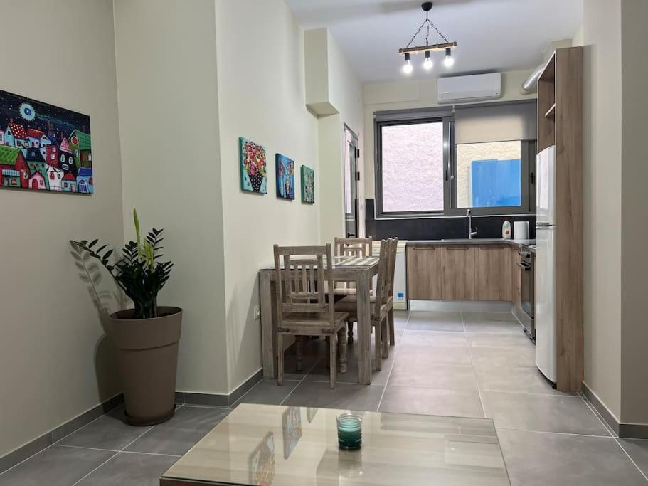 Spacious And Beautiful House 피레아스 외부 사진
