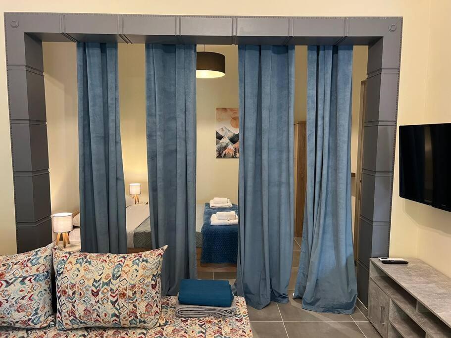 Spacious And Beautiful House 피레아스 외부 사진