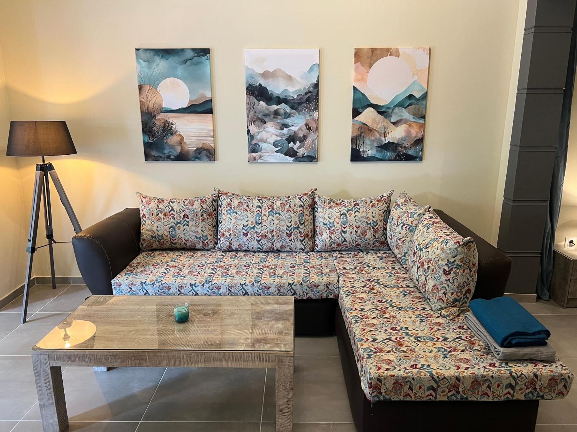 Spacious And Beautiful House 피레아스 외부 사진